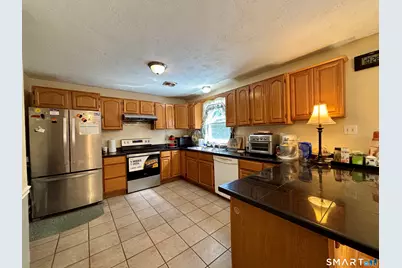 32 Pollys Lane, Montville, CT 06382 - Photo 12