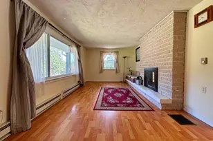 32 Pollys Ln, Montville, CT 06382 - Photo 8