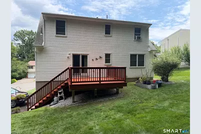18 Kendall Circle, Waterbury, CT 06708 - Photo 8