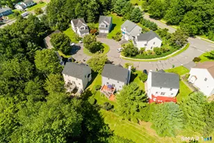 12 Brook Cir, Wallingford, CT 06492 - Photo 4