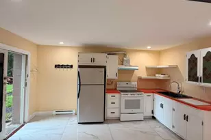 16 Terrace Ave, Waterbury, CT 06704 - Photo 8