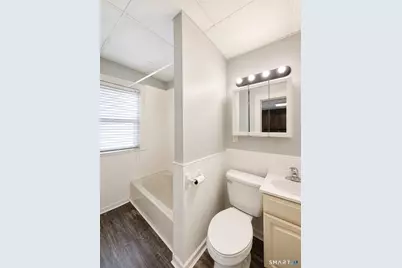 34 West Center Street #2E, Manchester, CT 06040 - Photo 4