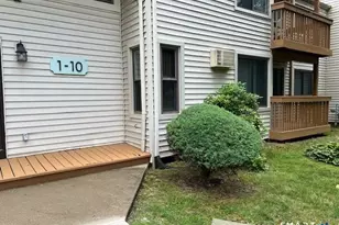 4 Woodland Dr, Cromwell, CT 06416 - Photo 2