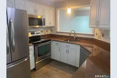 884 Glacier Way #884, Southington, CT 06489 - Photo 2