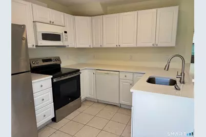 855 Black Rock Turnpike #4, Fairfield, CT 06824 - Photo 8