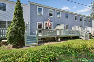 25 Riverside Dr, Clinton, CT 06413 - Photo 2
