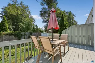25 Riverside Dr, Clinton, CT 06413 - Photo 20