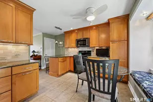 25 Riverside Dr, Clinton, CT 06413 - Photo 10