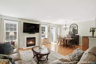 1006 Hancock Dr, Danbury, CT 06811 - Photo 10