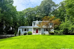 500 Wolcott Ln, Orange, CT 06477 - Photo 2