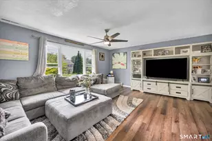 25 Spruce St, Meriden, CT 06451 - Photo 6