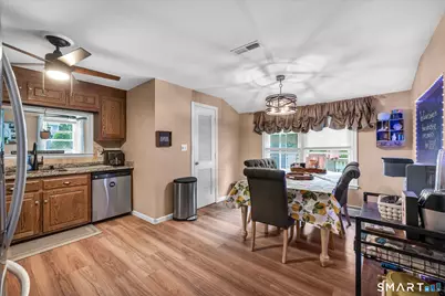 25 Spruce Street, Meriden, CT 06451 - Photo 16