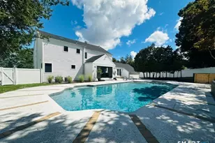 91 Lockwood Rd, Fairfield, CT 06825 - Photo 2