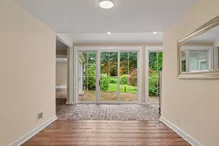 530 Roxbury Rd, Stamford, CT 06902 - Photo 16