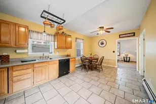 16 Fairfield Ave, Shelton, CT 06484 - Photo 10