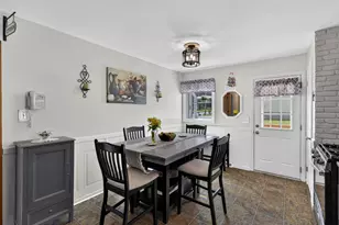 16 Philanne Dr, Norwich, CT 06360 - Photo 8