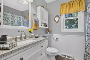 16 Philanne Dr, Norwich, CT 06360 - Photo 10