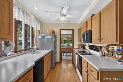 33 Walker Street, Milford, CT 06460 - Photo 6