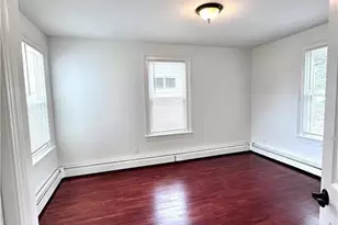 74 Howard Ave, Ansonia, CT 06401 - Photo 4
