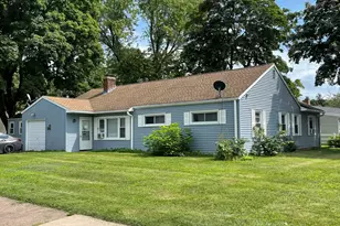 66 Conway Rd, Manchester, CT 06042 - Photo 2