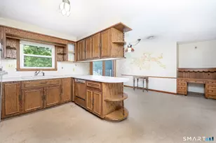 34 Two Mile Rd, Farmington, CT 06032 - Photo 4
