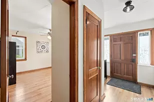 103 Richmond Ave, West Haven, CT 06516 - Photo 14