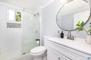 48 Whitney St, East Hartford, CT 06118 - Photo 10