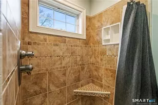 33 Marshfield Rd, East Lyme, CT 06357 - Photo 26
