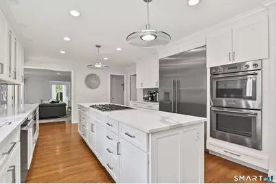 39 Wedgemere Road, Stamford, CT 06905 - Photo 12