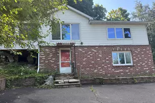 7 Harmon Dr, New Fairfield, CT 06812 - Photo 2
