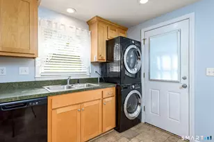 63 Crescent Dr, East Hartford, CT 06118 - Photo 8