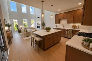 19 Walden Ct, Danbury, CT 06810 - Photo 2