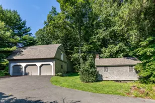 625 Charcoal Ave, Middlebury, CT 06762 - Photo 4