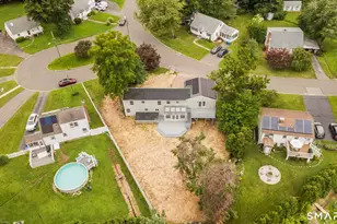 87 Meech Rd, Middletown, CT 06457 - Photo 2