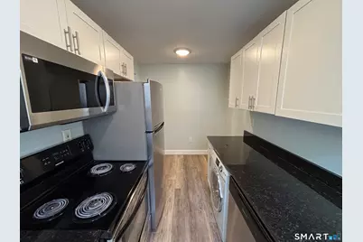 213 Golden Hill Street #5C, Bridgeport, CT 06604 - Photo 8