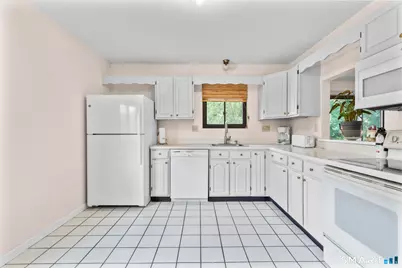 196 New Haven Avenue #325, Derby, CT 06418 - Photo 14