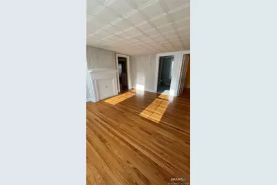 36 Pleasant Street #2nd FL, Groton, CT 06340 - Photo 10