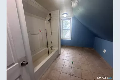 94-96 Burnside Avenue, East Hartford, CT 06108 - Photo 6
