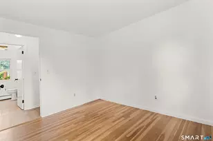 422 Denslow St, Windsor Locks, CT 06096 - Photo 10