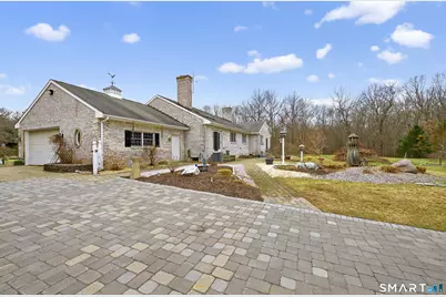 724 Strong Road, South Windsor, CT 06074 - Photo 4