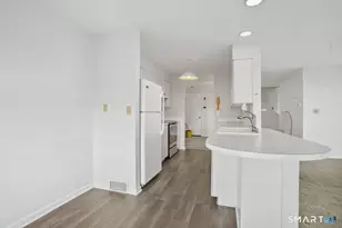 101 Breakers Ln, Stratford, CT 06615 - Photo 20