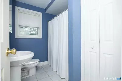 7 Raynham Road, East Haven, CT 06512 - Photo 18