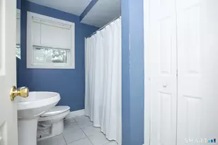 7 Raynham Rd, East Haven, CT 06512 - Photo 18