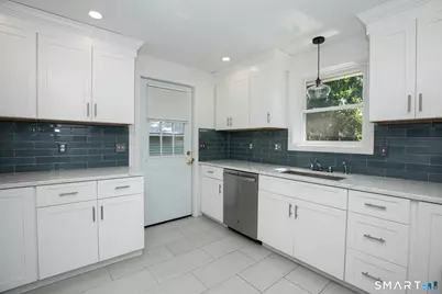 7 Raynham Road, East Haven, CT 06512 - Photo 2