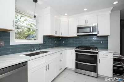 7 Raynham Road, East Haven, CT 06512 - Photo 4