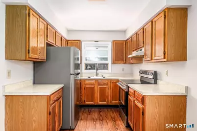 28 Middle Street #3, New Milford, CT 06776 - Photo 2