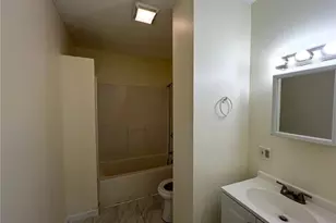 99 Lounsbury Ave, Waterbury, CT 06706 - Photo 14