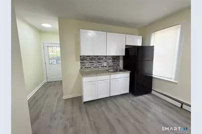 99 Lounsbury Avenue, Waterbury, CT 06706 - Photo 12