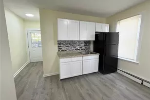 99 Lounsbury Ave, Waterbury, CT 06706 - Photo 12