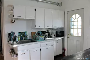 45 W Main St, Groton, CT 06355 - Photo 2